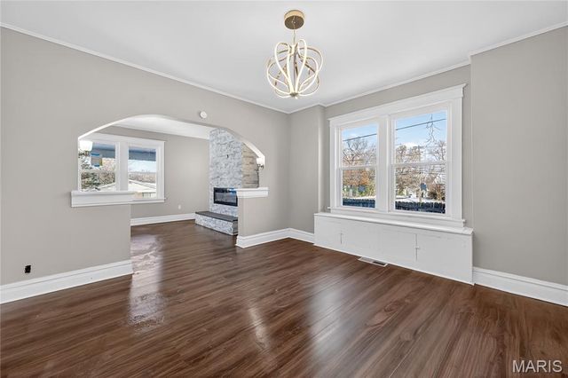 2212 Charlack Avenue, St Louis, MO 63114