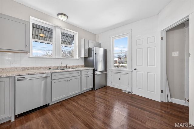 2212 Charlack Avenue, St Louis, MO 63114