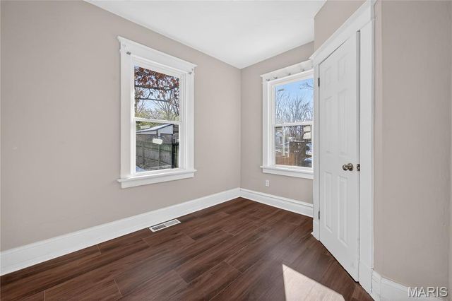 2212 Charlack Avenue, St Louis, MO 63114