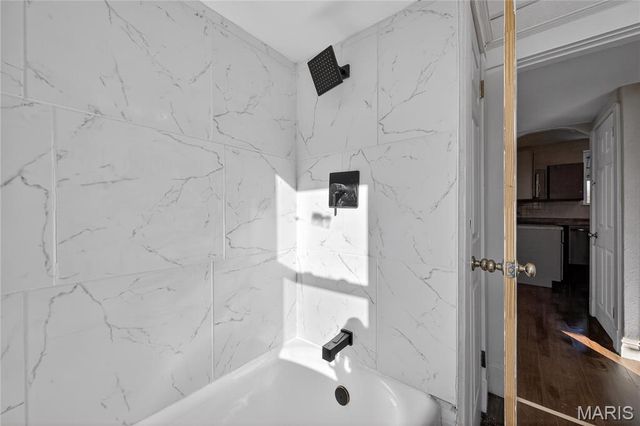 2212 Charlack Avenue, St Louis, MO 63114