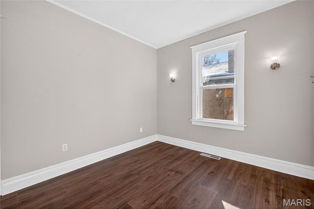 2212 Charlack Avenue, St Louis, MO 63114