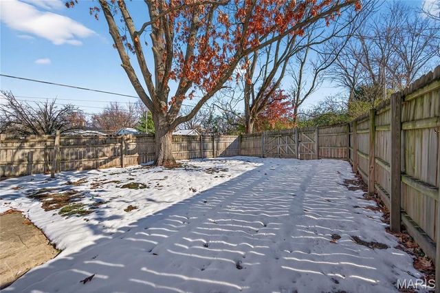 2212 Charlack Avenue, St Louis, MO 63114