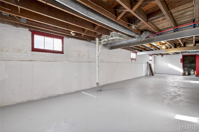 2212 Charlack Avenue, St Louis, MO 63114