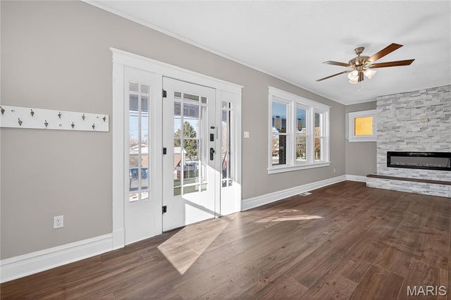 2212 Charlack Avenue, St Louis, MO 63114