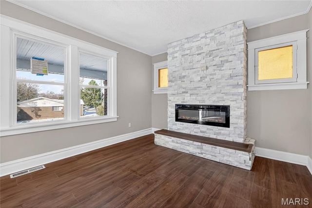 2212 Charlack Avenue, St Louis, MO 63114