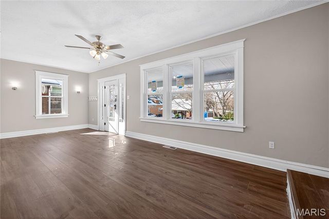 2212 Charlack Avenue, St Louis, MO 63114