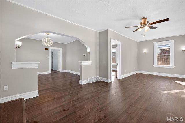 2212 Charlack Avenue, St Louis, MO 63114