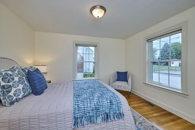 25 Jensen Rd, Watertown, MA 02472