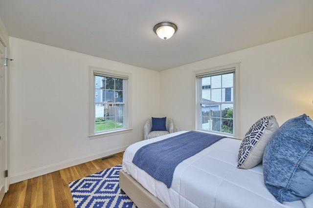25 Jensen Rd, Watertown, MA 02472