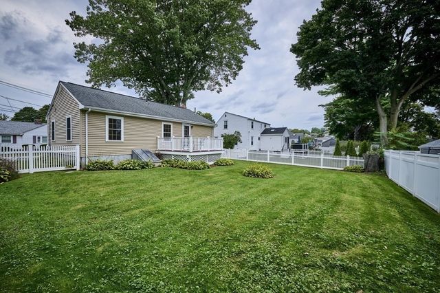 25 Jensen Rd, Watertown, MA 02472