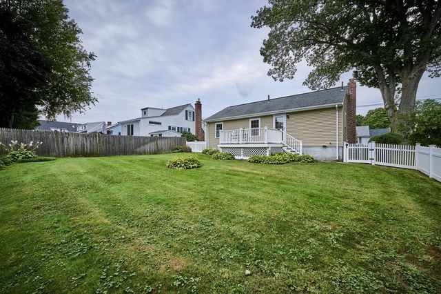 25 Jensen Rd, Watertown, MA 02472