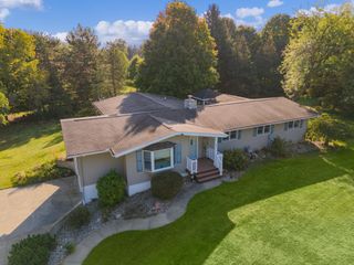 187 S Behnke Road, Ovid Twp, MI 49036