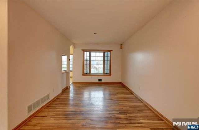 15 Jocelyn Place, Pequannock Township, NJ 07444