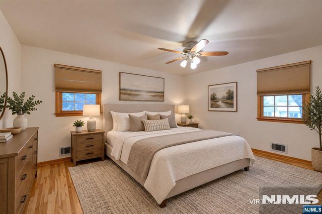 15 Jocelyn Place, Pequannock Township, NJ 07444