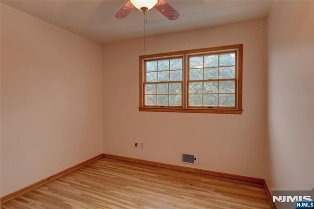 15 Jocelyn Place, Pequannock Township, NJ 07444