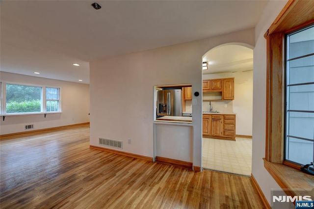 15 Jocelyn Place, Pequannock Township, NJ 07444