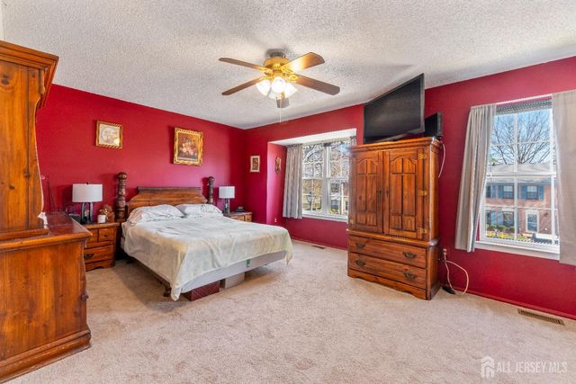 4 Daniel Drive, Franklin, NJ 08823