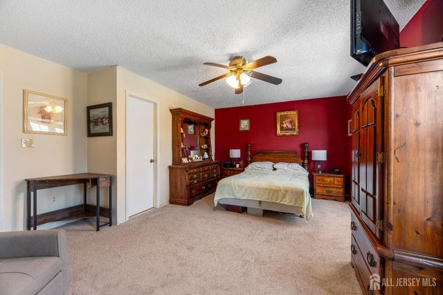 4 Daniel Drive, Franklin, NJ 08823