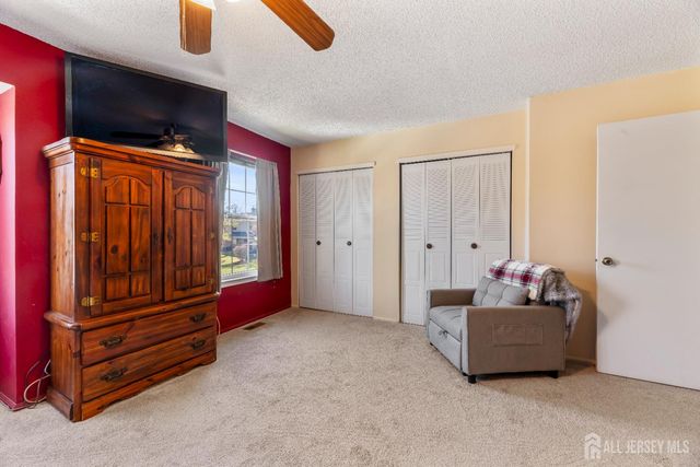 4 Daniel Drive, Franklin, NJ 08823