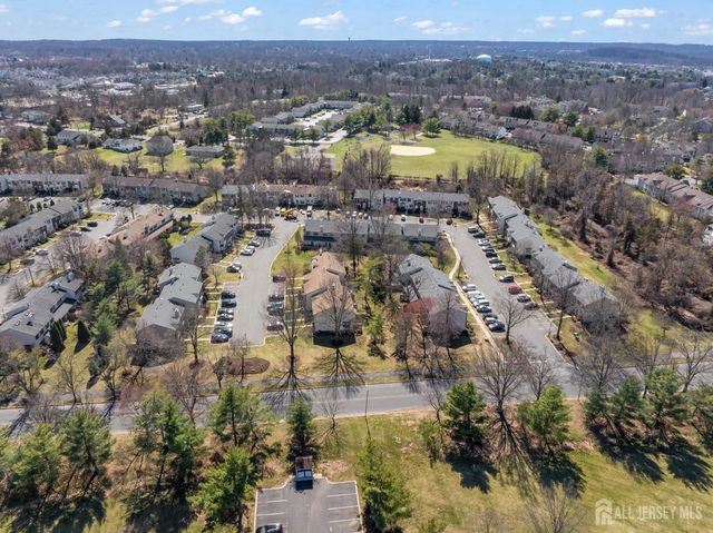 4 Daniel Drive, Franklin, NJ 08823