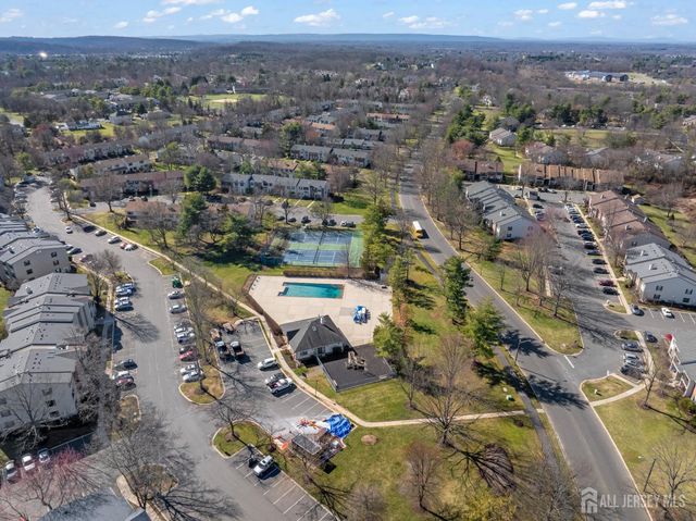 4 Daniel Drive, Franklin, NJ 08823