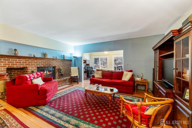 4 Daniel Drive, Franklin, NJ 08823