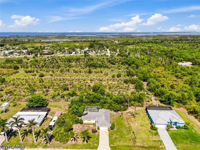 11693 OAKLAND DR, Bokeelia, FL 33922