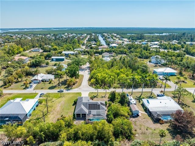 11693 OAKLAND DR, Bokeelia, FL 33922