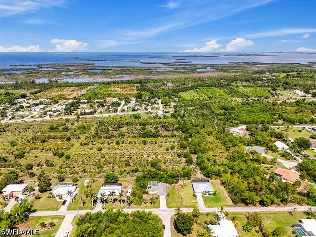 11693 OAKLAND DR, Bokeelia, FL 33922