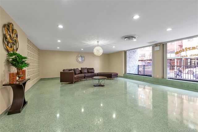 99-11 60 Ave 5D, Corona, NY 11368