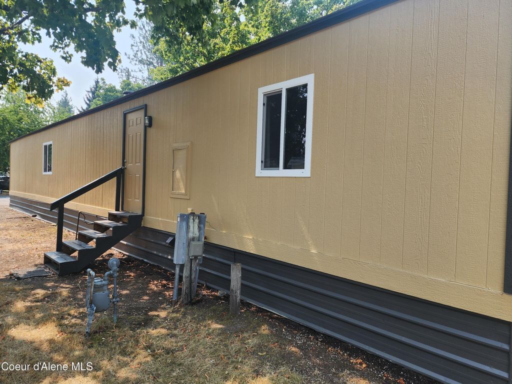 1483 W Iron Horse CIR, #13, Post Falls, ID 83854 photo 4