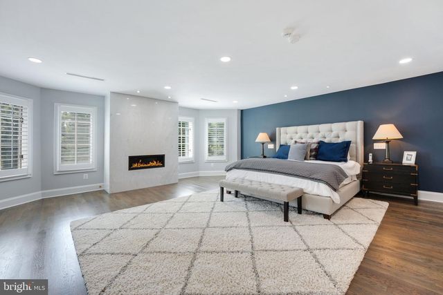 933 BELLVIEW RD, Mclean, VA 22102