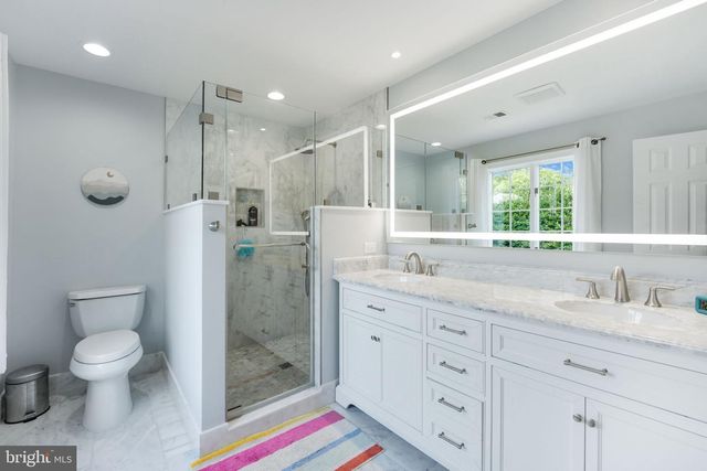 933 BELLVIEW RD, Mclean, VA 22102