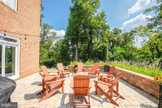 933 BELLVIEW RD, Mclean, VA 22102