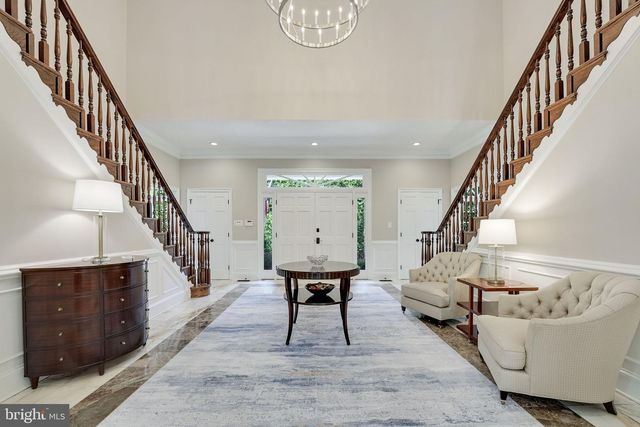 933 BELLVIEW RD, Mclean, VA 22102