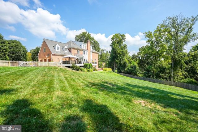 933 BELLVIEW RD, Mclean, VA 22102