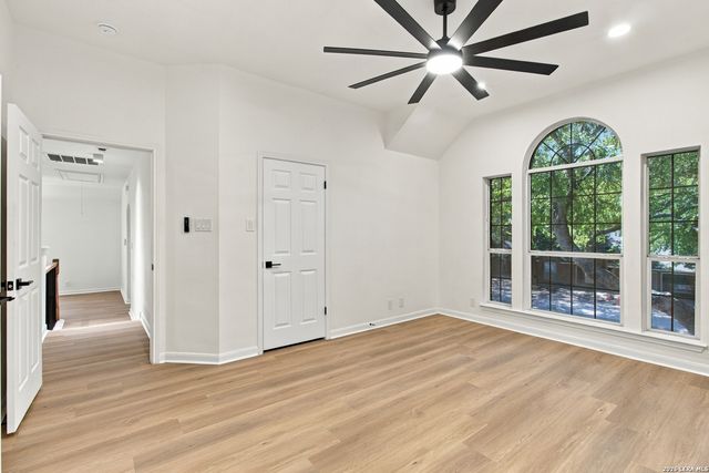 12446 Hart Clf, San Antonio, TX 78249
