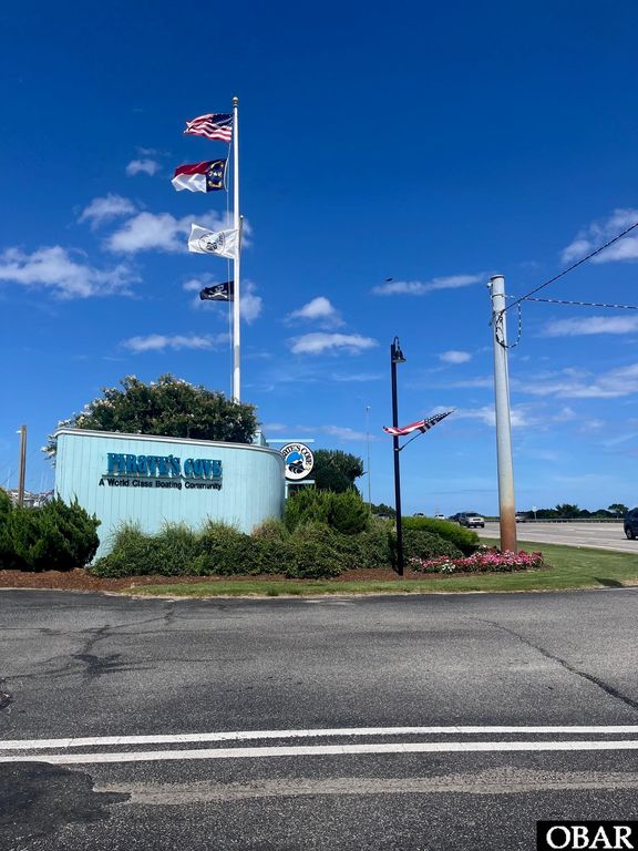 Image 2 of property listing at 97 Yacht Club Court Slip #97, Manteo, NC 27954