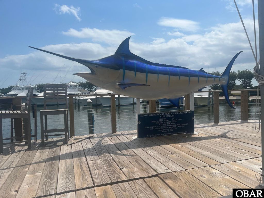 Image 7 of property listing at 97 Yacht Club Court Slip #97, Manteo, NC 27954