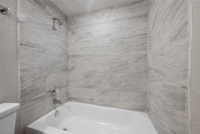 831 Netherland Drive, Arlington, TX 76017