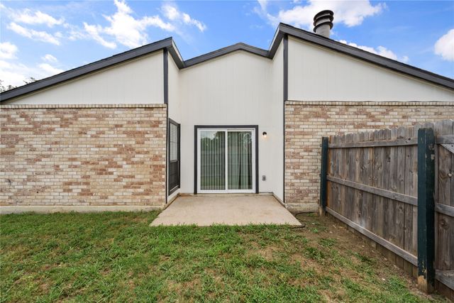 831 Netherland Drive, Arlington, TX 76017