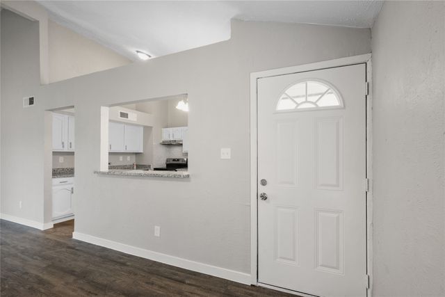 831 Netherland Drive, Arlington, TX 76017