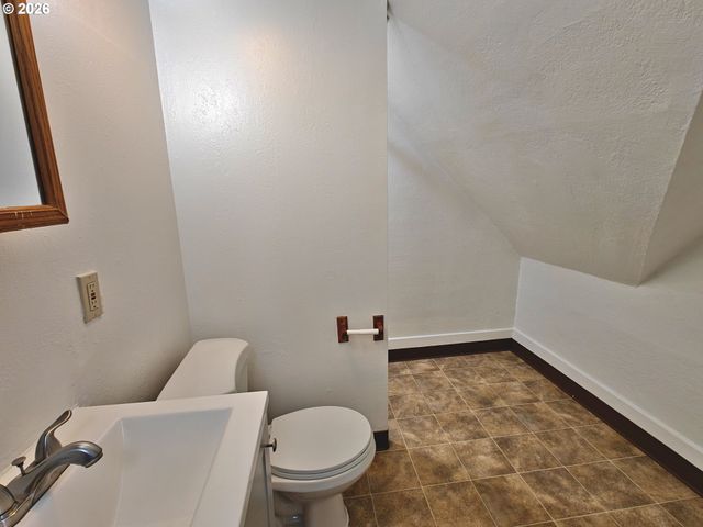 8434 Se 17TH Ave, Portland, OR 97202