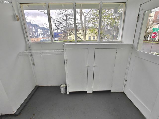 8434 Se 17TH Ave, Portland, OR 97202