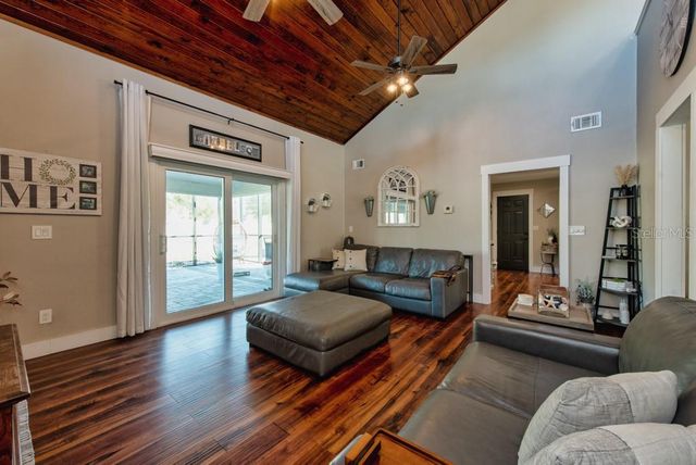 4110 MEADOW RUN LANE, Wesley Chapel, FL 33543