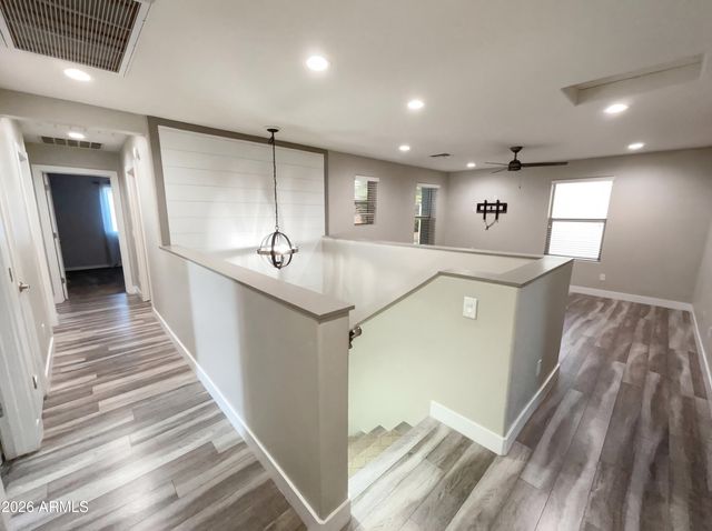 1099 E SOURWOOD Drive, Gilbert, AZ 85298