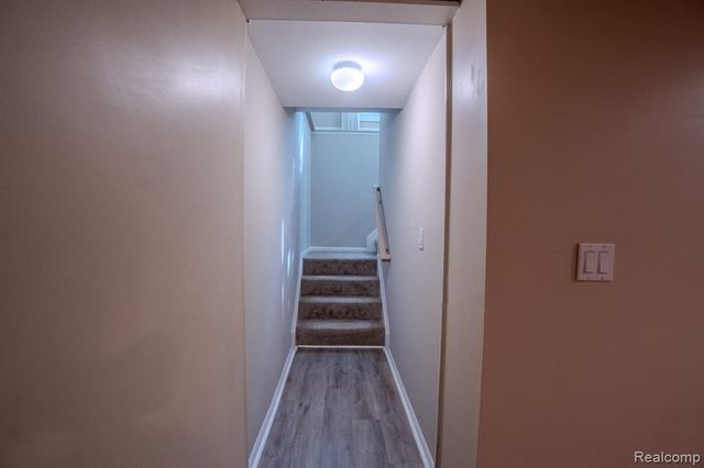 5235 Royal Vale Lane 70, Dearborn, MI 48126