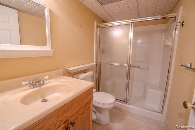 5235 Royal Vale Lane 70, Dearborn, MI 48126