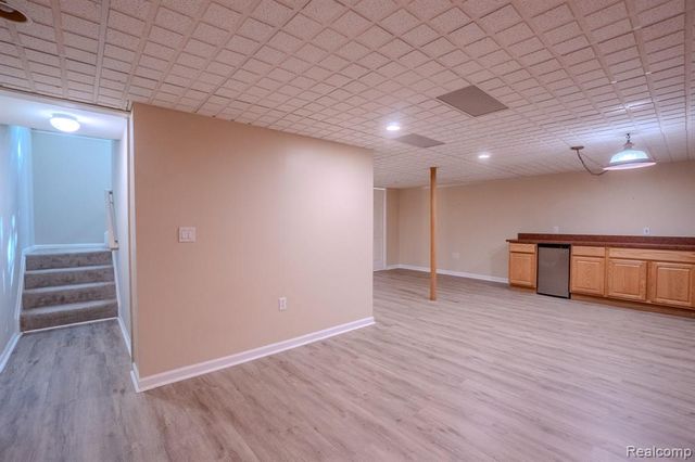 5235 Royal Vale Lane 70, Dearborn, MI 48126