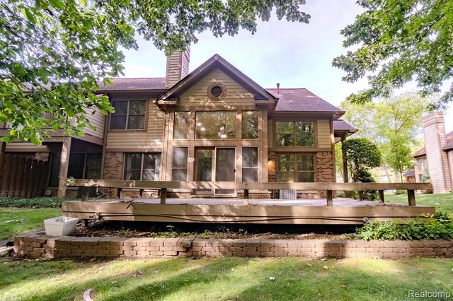 5235 Royal Vale Lane 70, Dearborn, MI 48126